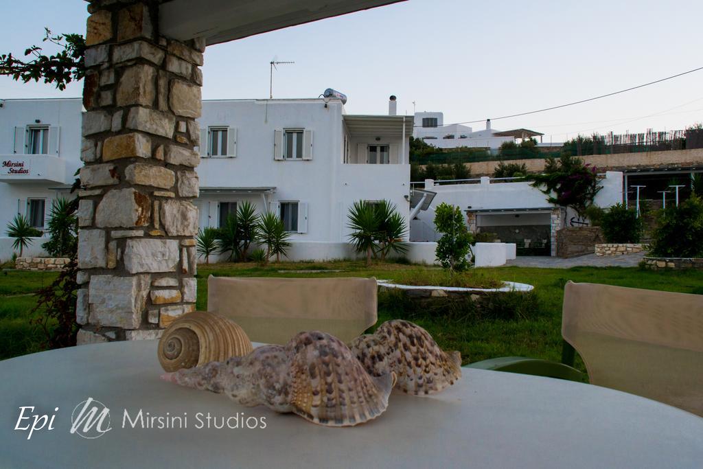 Mirsini Studios Parasporos Екстериор снимка