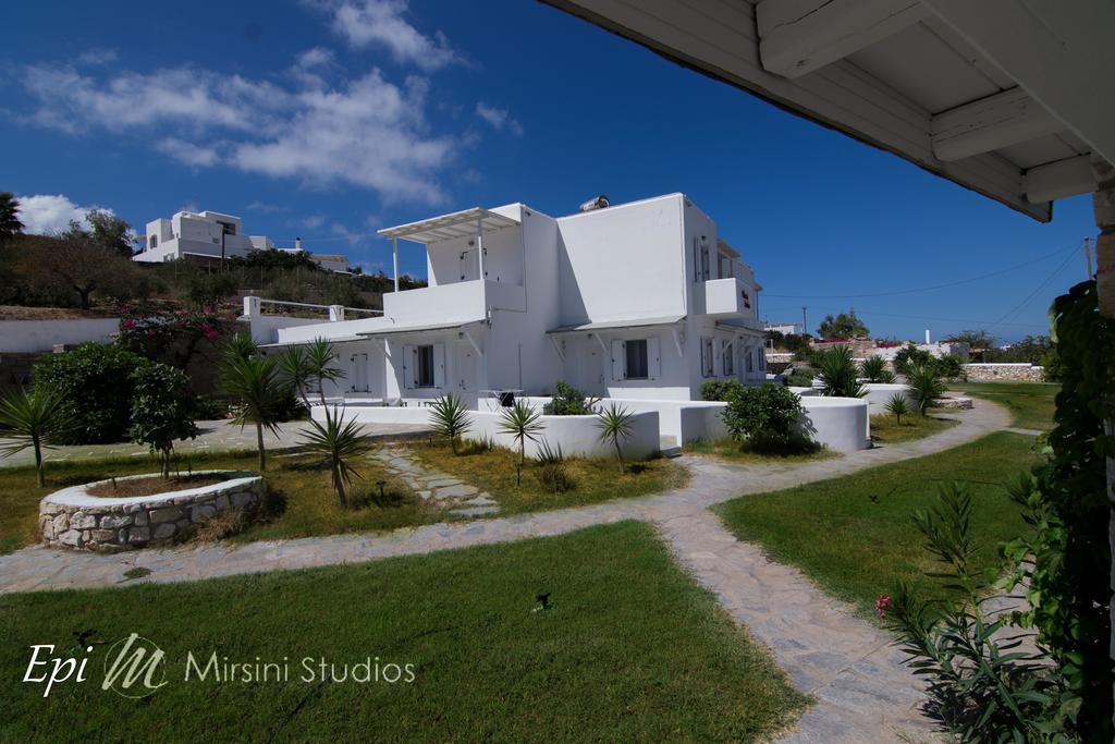 Mirsini Studios Parasporos Екстериор снимка