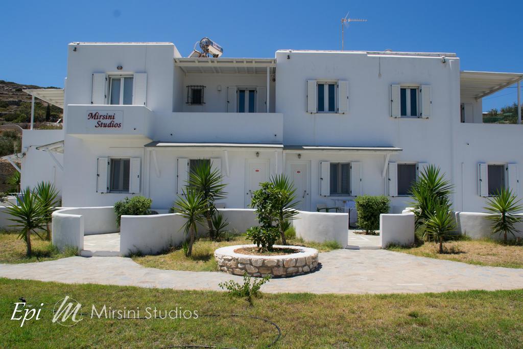 Mirsini Studios Parasporos Екстериор снимка